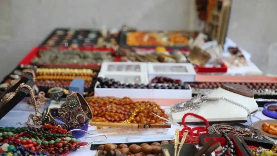 Aşağışehir'de antika pazarı açıldı!