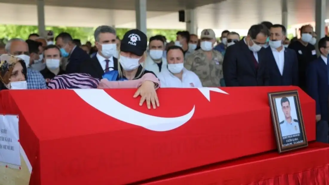 Şehit polis son yolculuğuna uğurlandı
