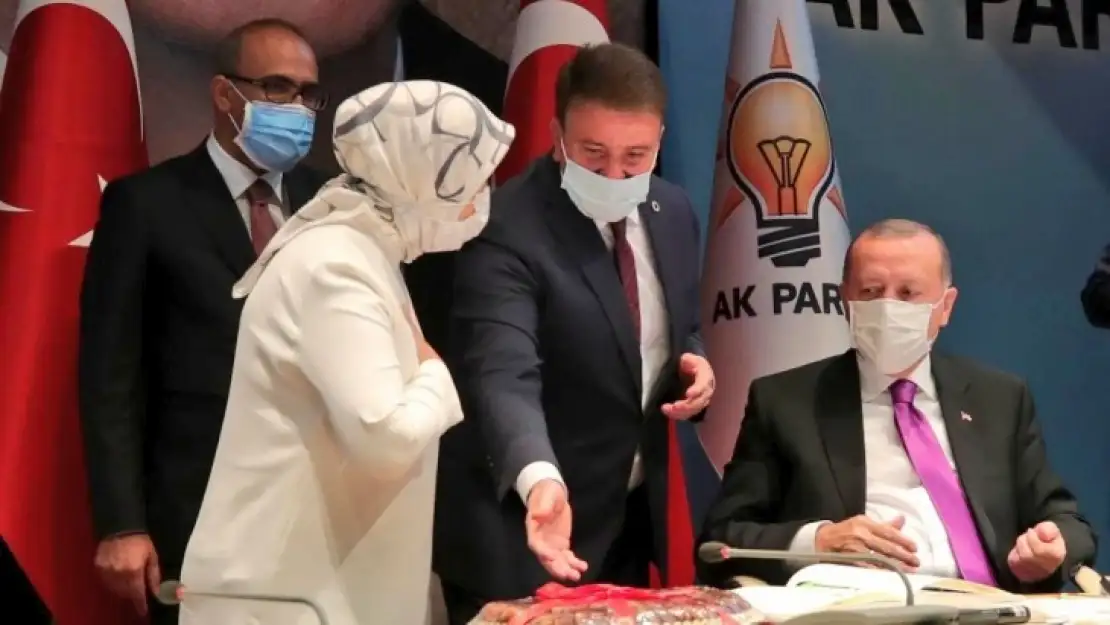 Cumhurbaşkanı Erdoğan'a Malatya'lılar adına kayısılı teşekkür