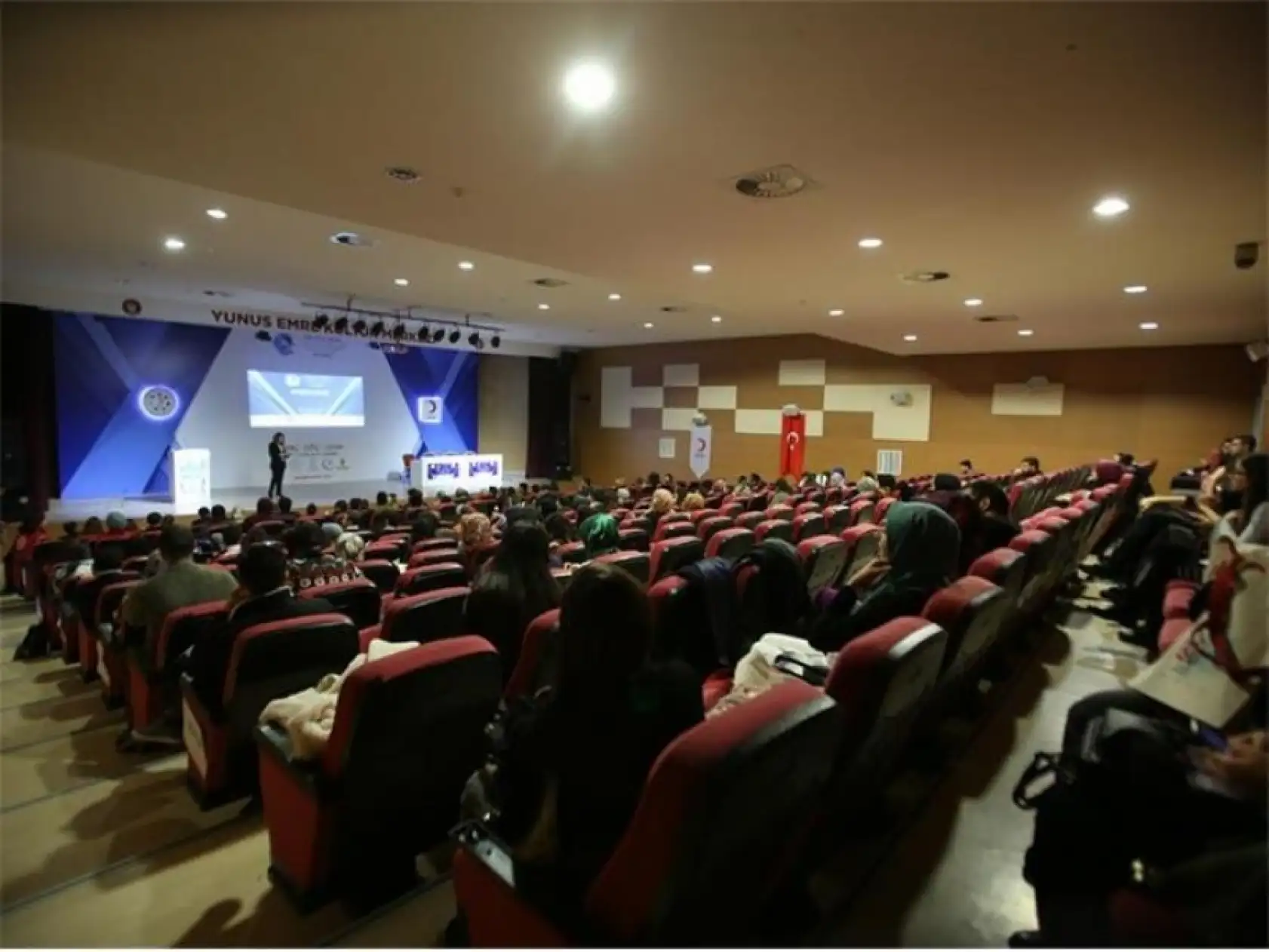 Genç Kızılay'dan Zorunlu Göç Çalıştayı