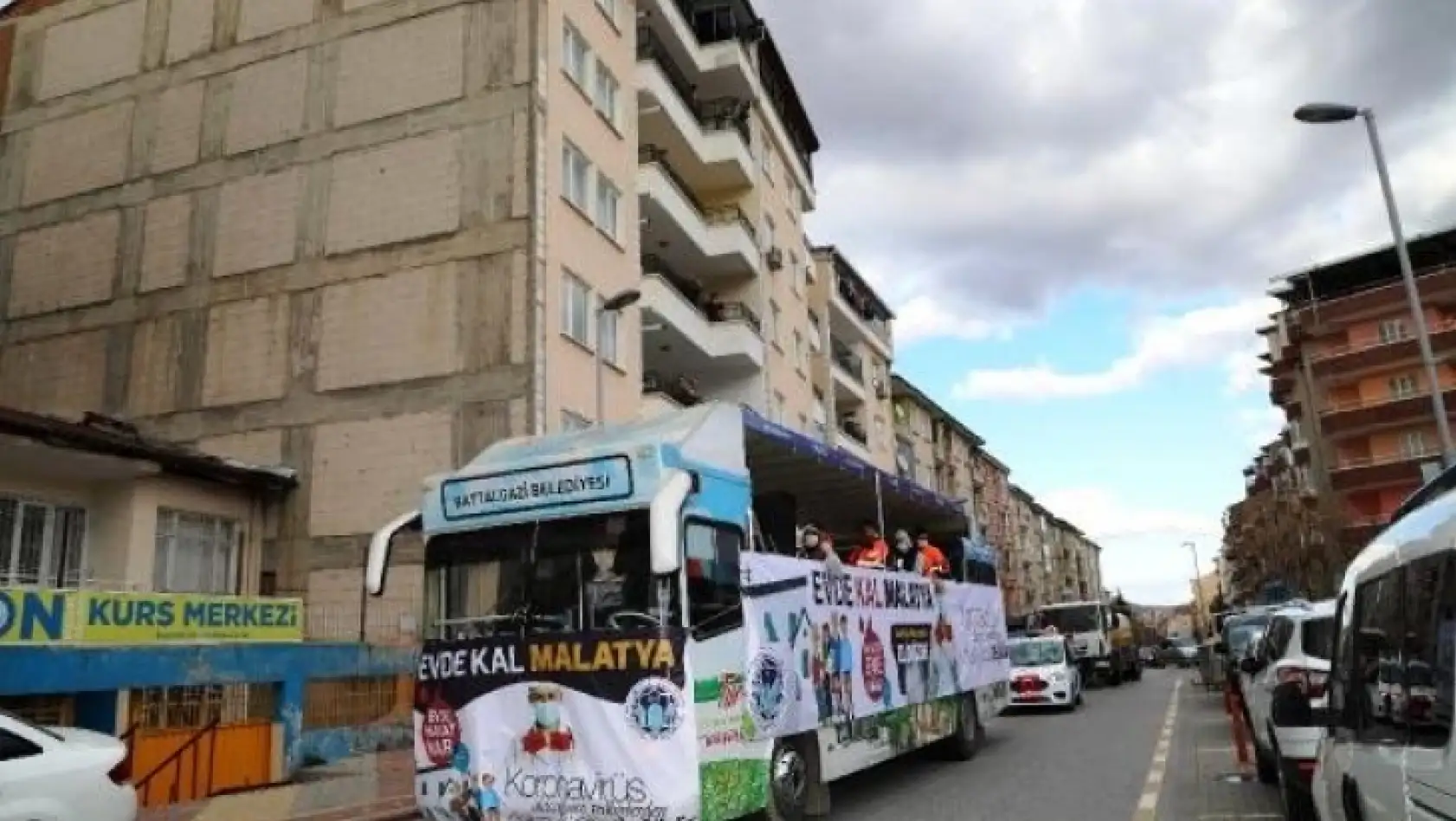 Battalgazi Belediyesi Halka Müzikle Moral Verdi