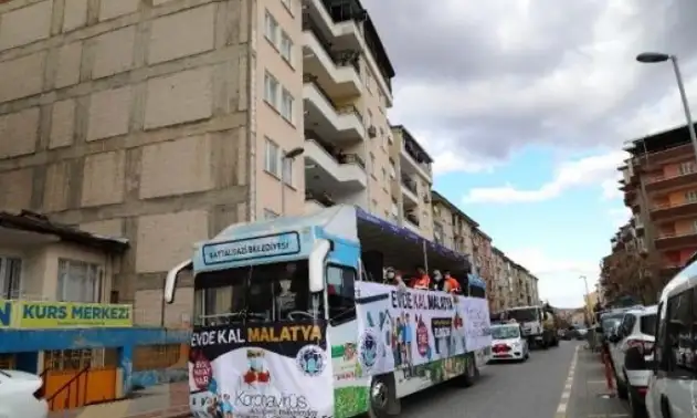 Battalgazi Belediyesi Halka Müzikle Moral Verdi