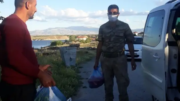 Jandarmadan örnek davranış