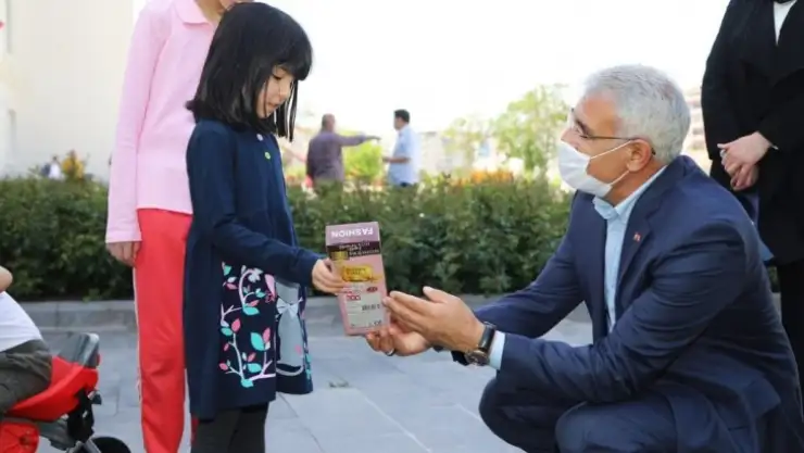 Bugün park ve bahçeler onlarındı