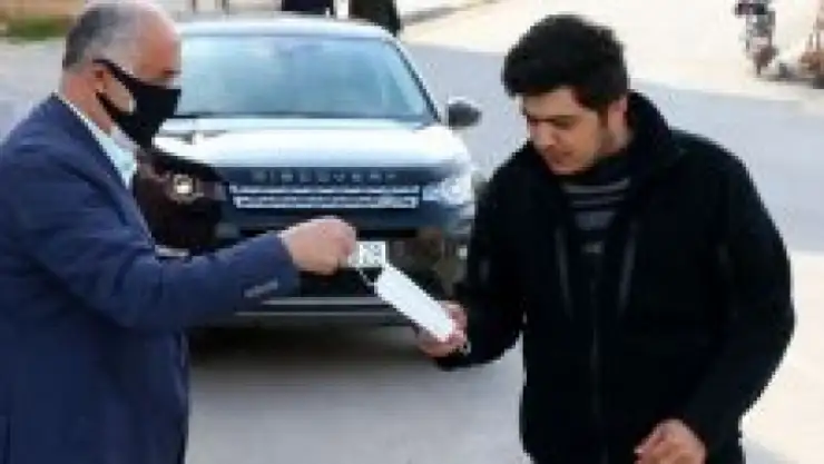 Hekimhan Beldiyesi maske dağıttı