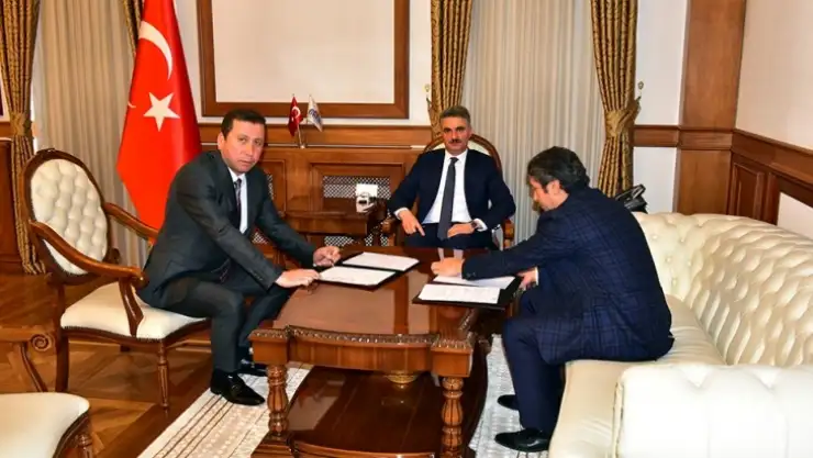 İlkokul inşaatı için imzalar atıldı