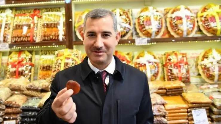 Kayısı Ye